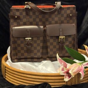 Rare Vintage Louis Vuitton Uzes Tote Bag. Barely used.